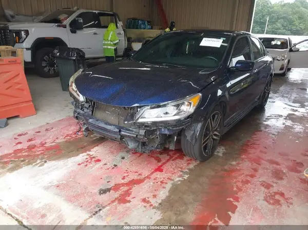 1HGCR2F50HA267471 2017 HONDA ACCORD - Image 2