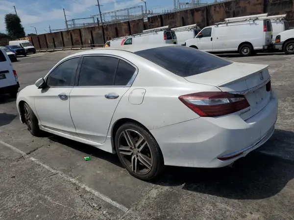 1HGCR2F50HA269303 2017 HONDA ACCORD - Image 2