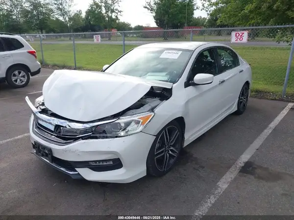 1HGCR2F50HA275800 2017 HONDA ACCORD - Image 2