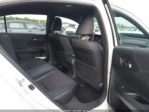 1HGCR2F50HA275800 2017 HONDA ACCORD - Image 8