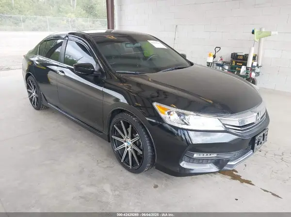 1HGCR2F50HA279524 2017 HONDA ACCORD - Image 1