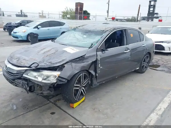 1HGCR2F50HA281242 2017 HONDA ACCORD - Image 2