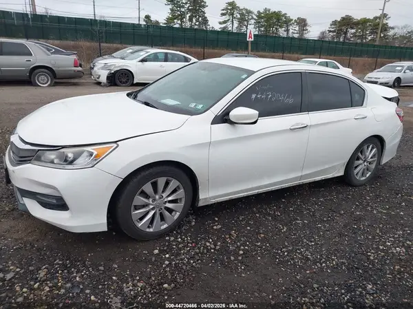 1HGCR2F50HA283069 2017 HONDA ACCORD - Image 2