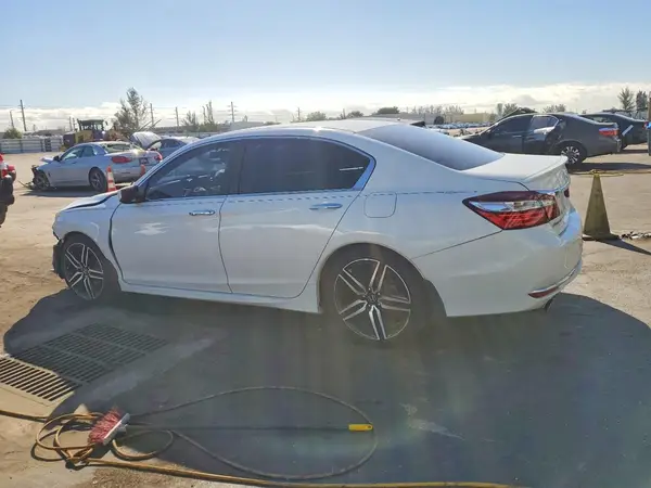 1HGCR2F50HA301523 2017 HONDA ACCORD - Image 2