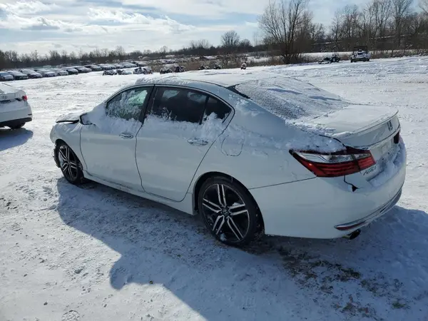 1HGCR2F51GA067715 2016 HONDA ACCORD - Image 2