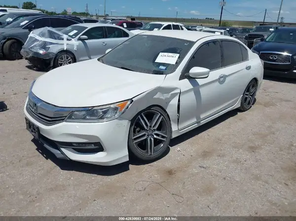 1HGCR2F51GA072199 2016 HONDA ACCORD - Image 2