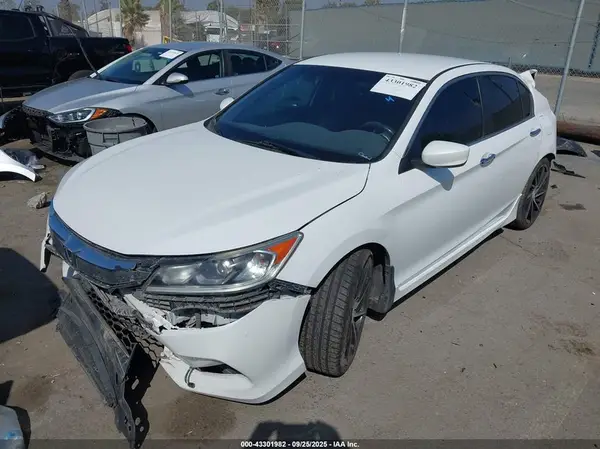 1HGCR2F51GA132238 2016 HONDA ACCORD - Image 2