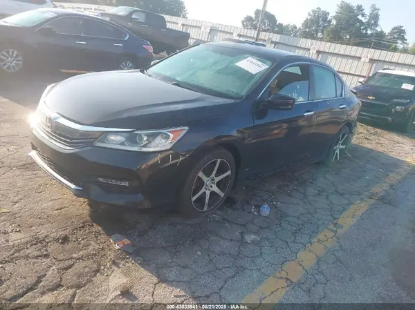 1HGCR2F51GA215832 2016 HONDA ACCORD - Image 2
