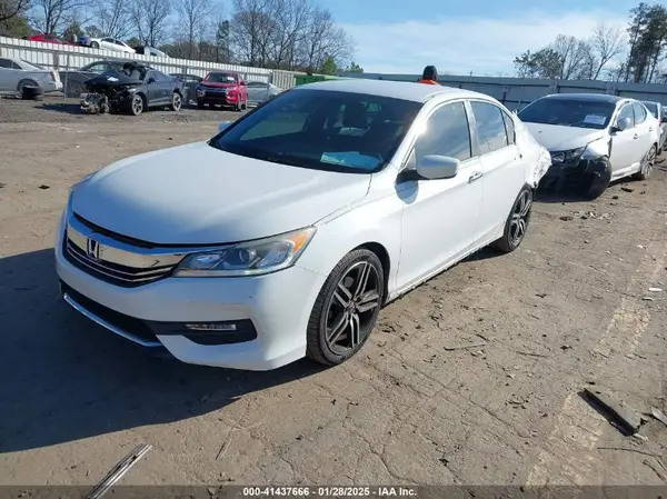 1HGCR2F51HA003658 2017 HONDA ACCORD - Image 2