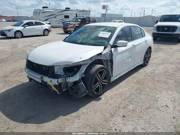 1HGCR2F51HA005751 2017 HONDA ACCORD - Image 2