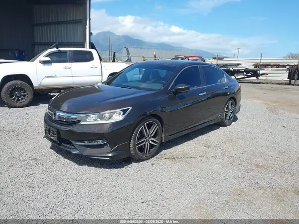 1HGCR2F51HA008777 2017 HONDA ACCORD - Image 2