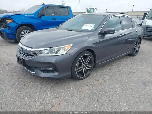 1HGCR2F51HA016829 2017 HONDA ACCORD - Image 2