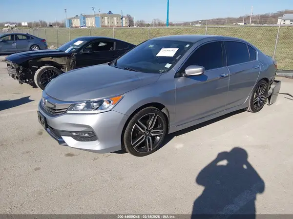 1HGCR2F51HA023389 2017 HONDA ACCORD - Image 2