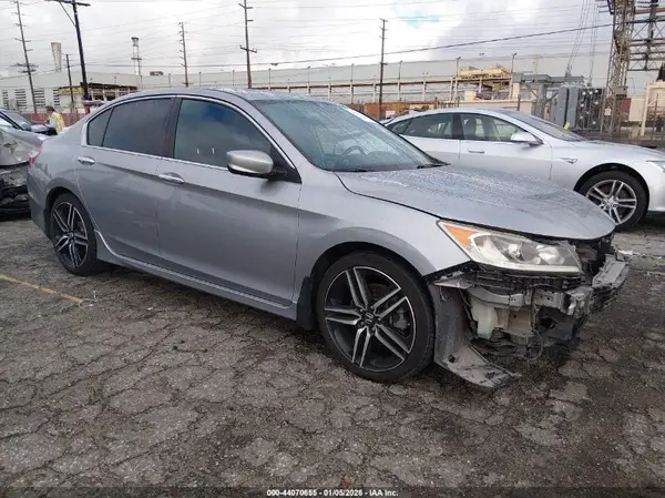 1HGCR2F51HA034635 2017 HONDA ACCORD - Image 1