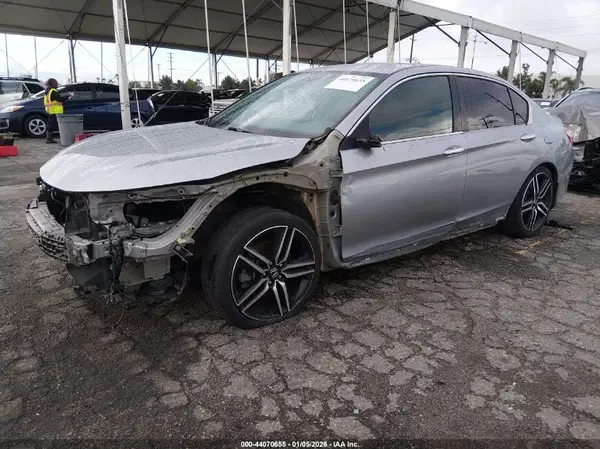 1HGCR2F51HA034635 2017 HONDA ACCORD - Image 2