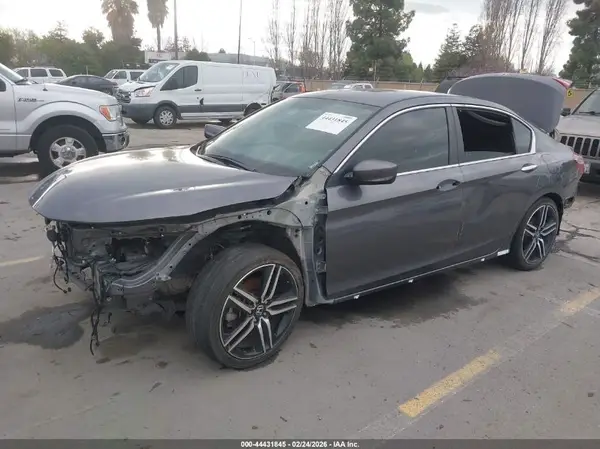 1HGCR2F51HA034652 2017 HONDA ACCORD - Image 2
