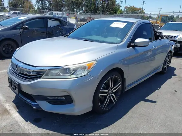 1HGCR2F51HA044825 2017 HONDA ACCORD - Image 2