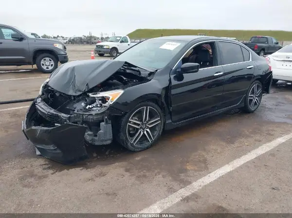 1HGCR2F51HA049314 2017 HONDA ACCORD - Image 2