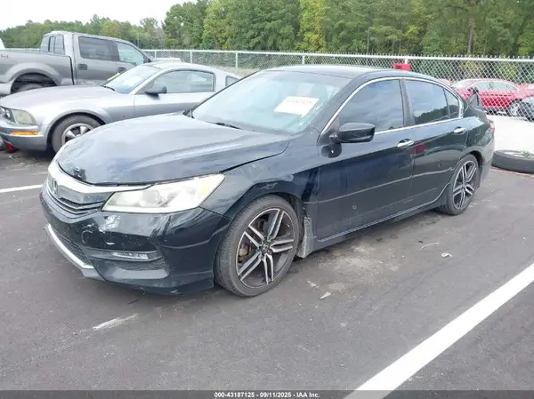 1HGCR2F51HA058479 2017 HONDA ACCORD - Image 2
