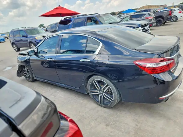 1HGCR2F51HA058496 2017 HONDA ACCORD - Image 2