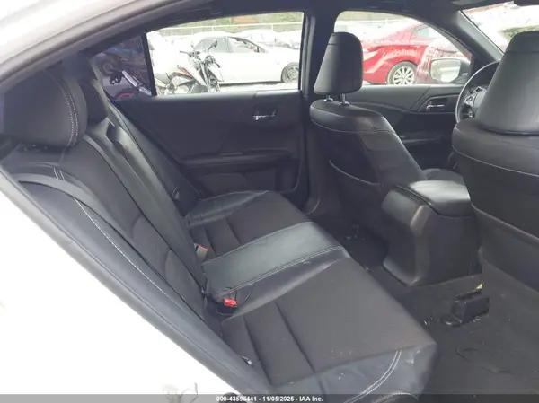 1HGCR2F51HA066100 2017 HONDA ACCORD - Image 8