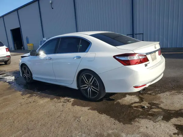 1HGCR2F51HA068459 2017 HONDA ACCORD - Image 2