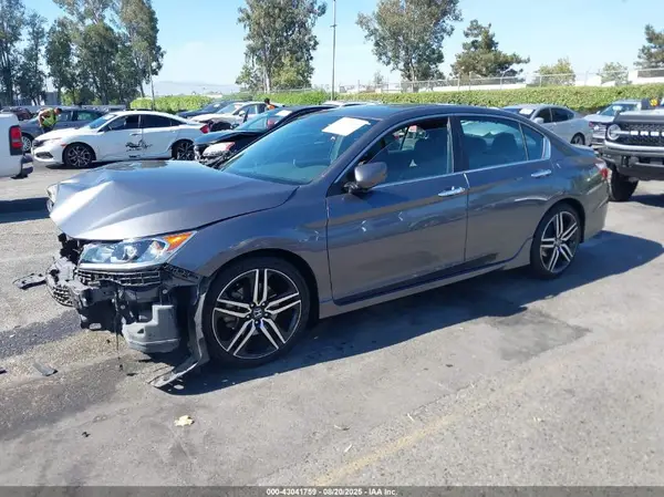 1HGCR2F51HA070700 2017 HONDA ACCORD - Image 2