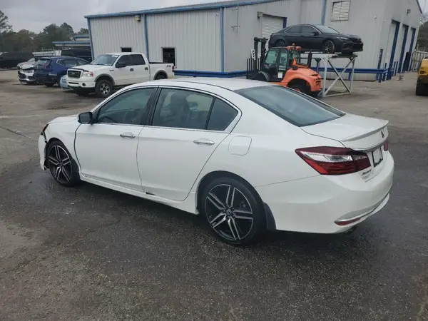 1HGCR2F51HA072155 2017 HONDA ACCORD - Image 2