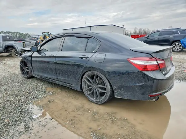 1HGCR2F51HA083818 2017 HONDA ACCORD - Image 2