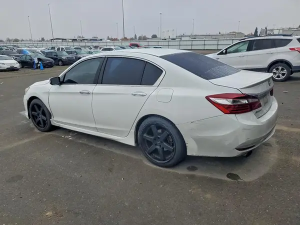 1HGCR2F51HA096214 2017 HONDA ACCORD - Image 2