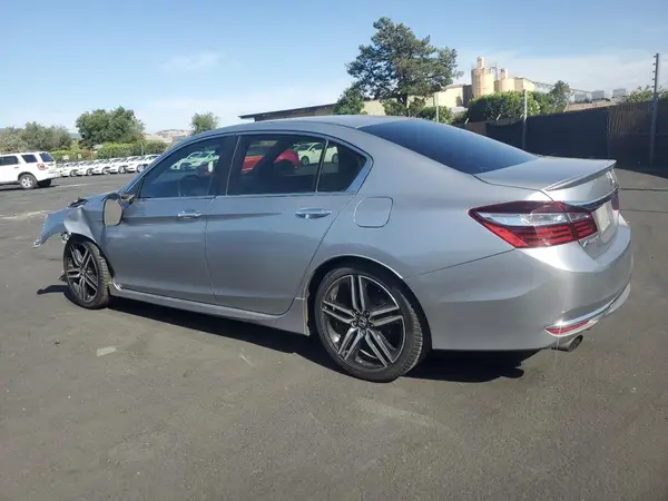 1HGCR2F51HA115828 2017 HONDA ACCORD - Image 2