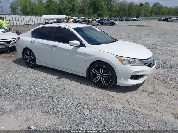 1HGCR2F51HA133584 2017 HONDA ACCORD - Image 1