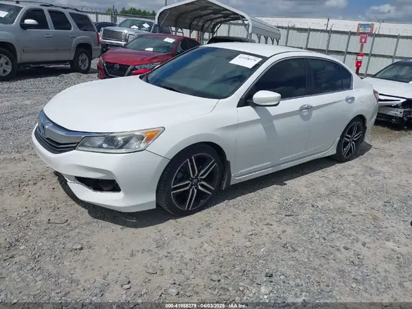 1HGCR2F51HA133584 2017 HONDA ACCORD - Image 2