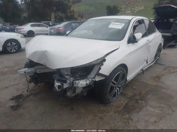 1HGCR2F51HA189234 2017 HONDA ACCORD - Image 2