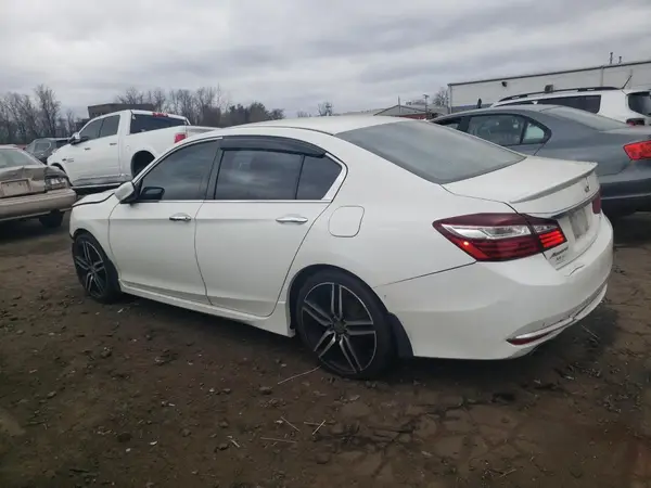 1HGCR2F51HA195244 2017 HONDA ACCORD - Image 2
