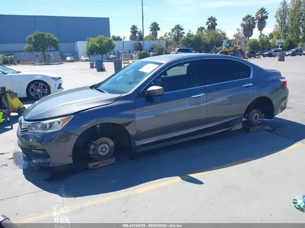 1HGCR2F51HA199455 2017 HONDA ACCORD - Image 2