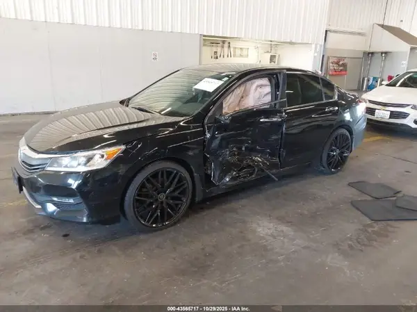 1HGCR2F51HA205500 2017 HONDA ACCORD - Image 2