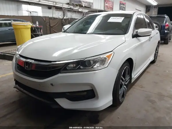1HGCR2F51HA225195 2017 HONDA ACCORD - Image 2
