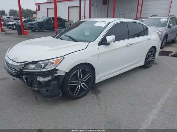 1HGCR2F51HA236682 2017 HONDA ACCORD - Image 2
