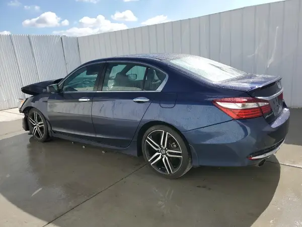 1HGCR2F51HA258231 2017 HONDA ACCORD - Image 2