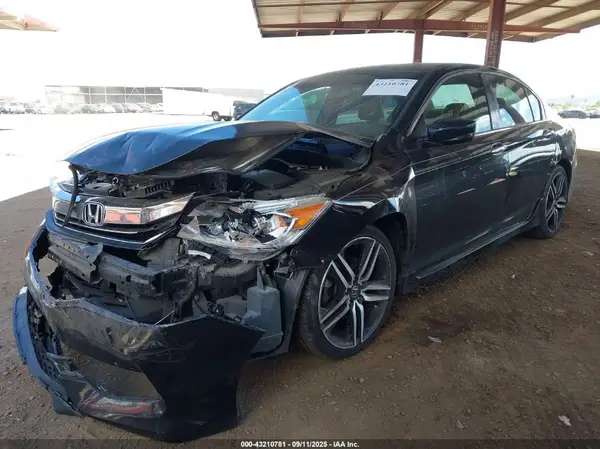 1HGCR2F51HA300879 2017 HONDA ACCORD - Image 2