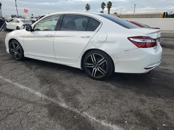 1HGCR2F51HA305757 2017 HONDA ACCORD - Image 2