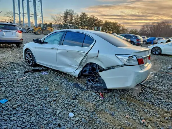 1HGCR2F52FA066782 2022 HONDA ACCORD - Image 2