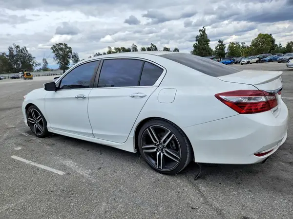 1HGCR2F52GA050843 2016 HONDA ACCORD - Image 2