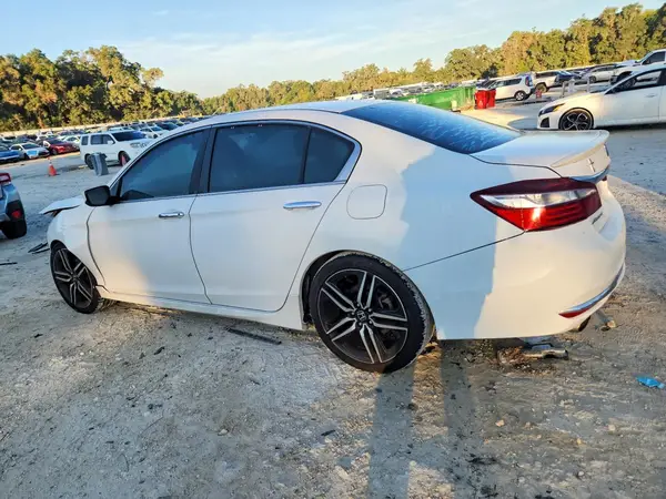 1HGCR2F52GA056979 2016 HONDA ACCORD - Image 2
