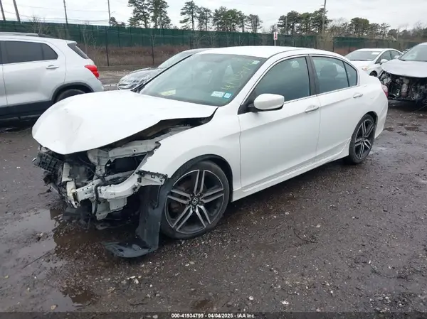 1HGCR2F52GA067724 2016 HONDA ACCORD - Image 2