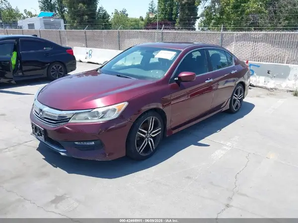 1HGCR2F52GA128487 2016 HONDA ACCORD - Image 2
