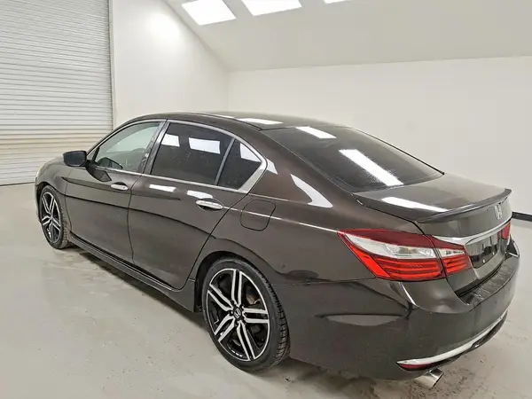 1HGCR2F52GA133155 2016 HONDA ACCORD - Image 2