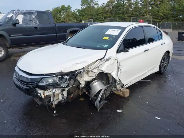 1HGCR2F52GA139070 2016 HONDA ACCORD - Image 2