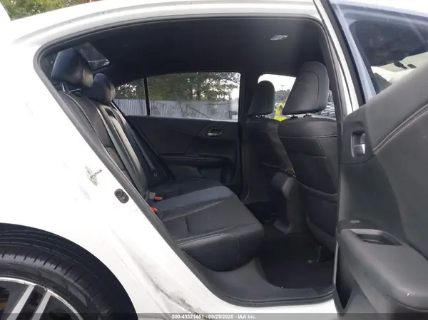1HGCR2F52GA139070 2016 HONDA ACCORD - Image 8